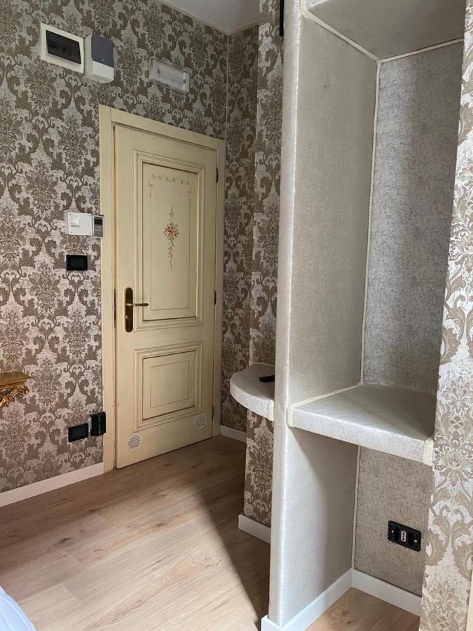 Single Room,1297638220:JPEG