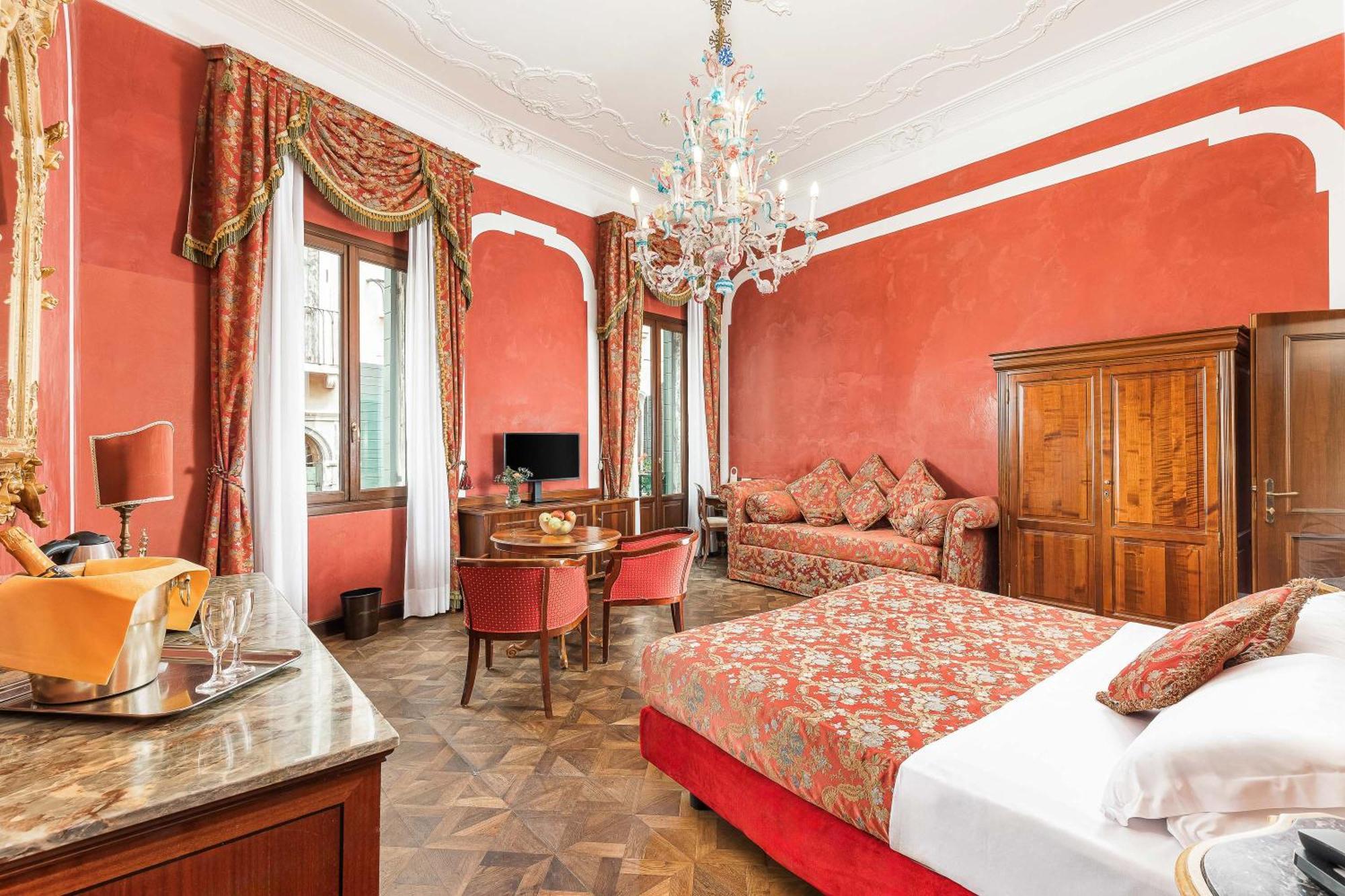 Luxury Double or Twin Room with Balcony and Canal View,1600558111:JPEG