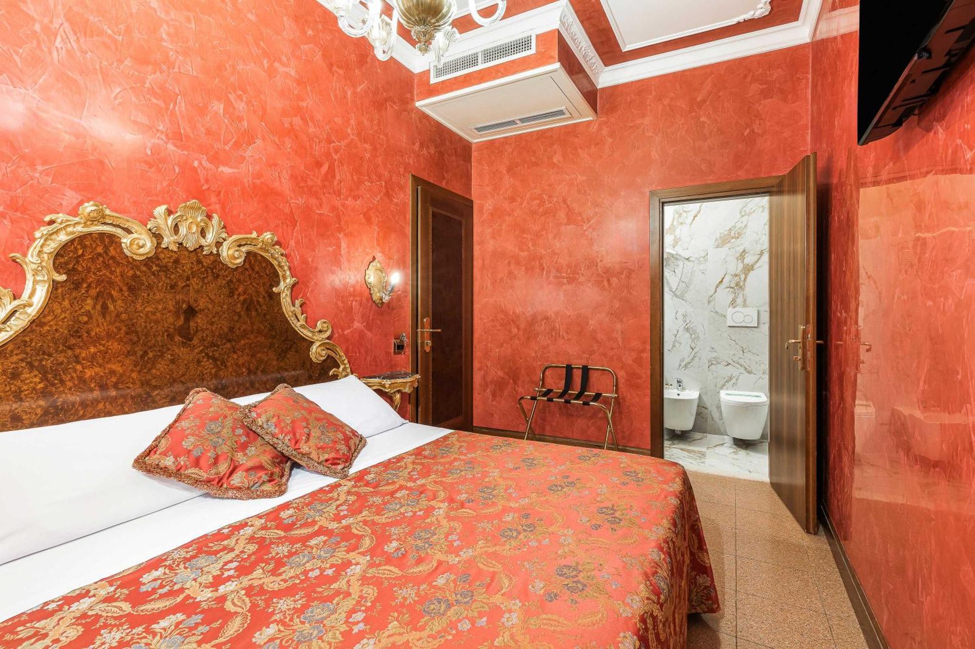 Superior Double or Twin Room,1600558143:JPEG