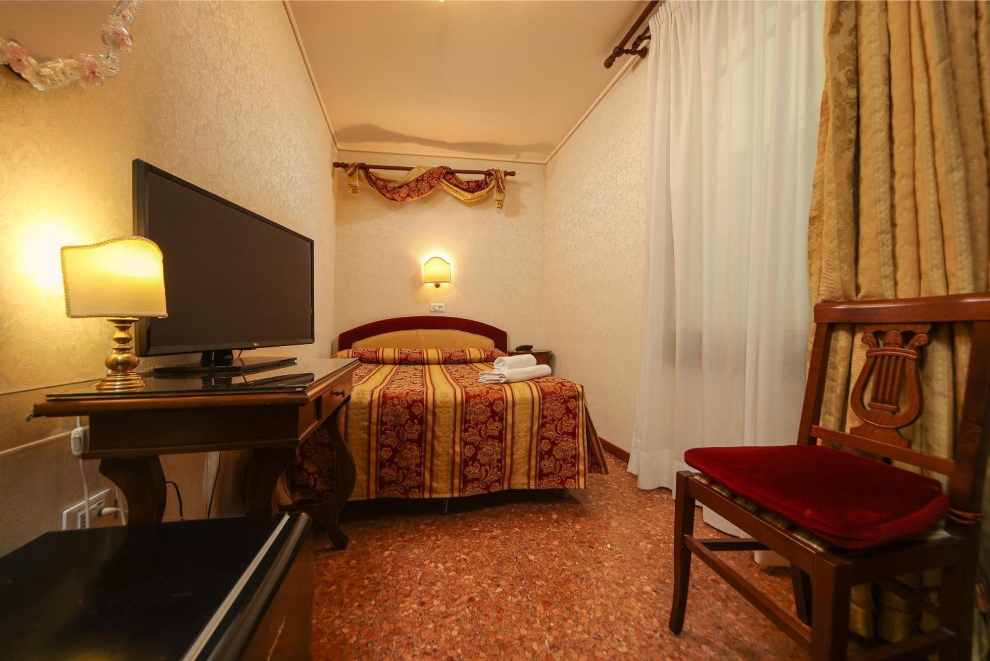 Single Room,1671865939:JPEG