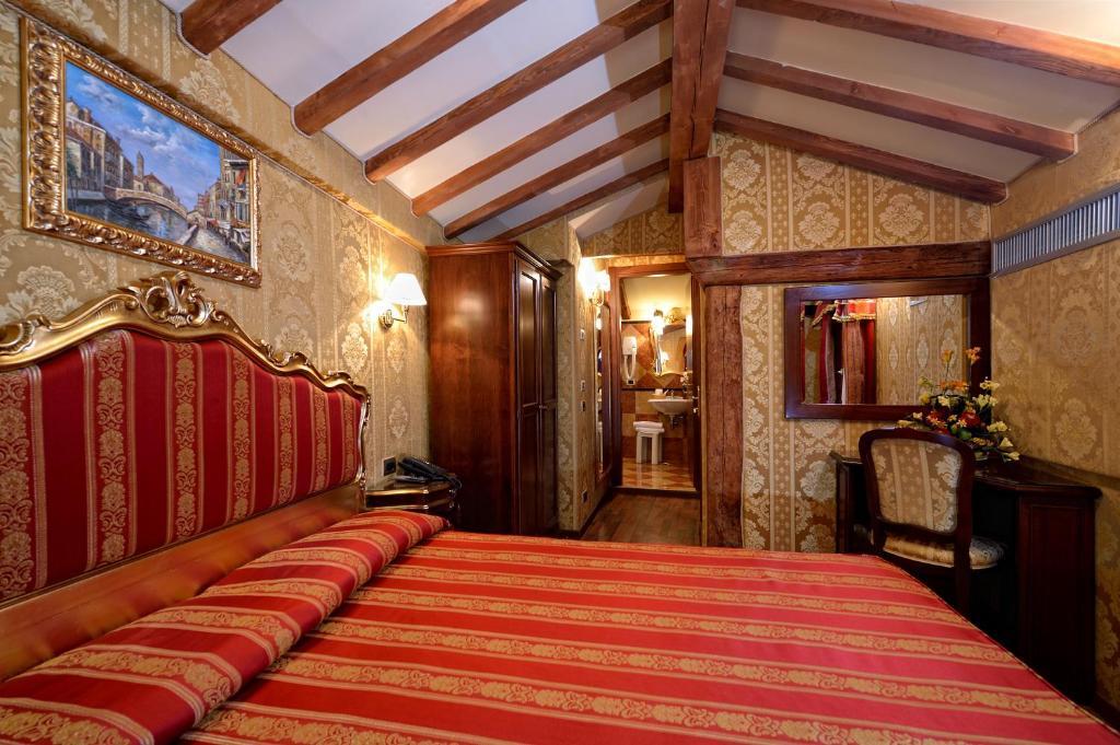 Classic Double Room,186208893:JPEG