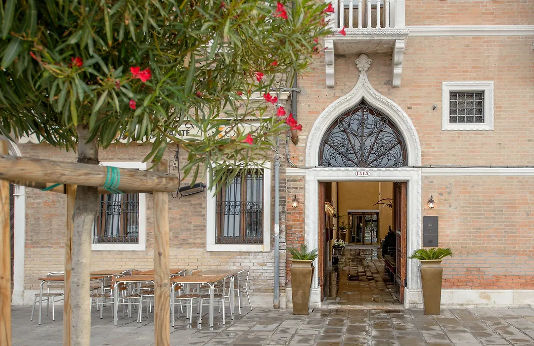 Palazzo Veneziano - Venice Collection-1